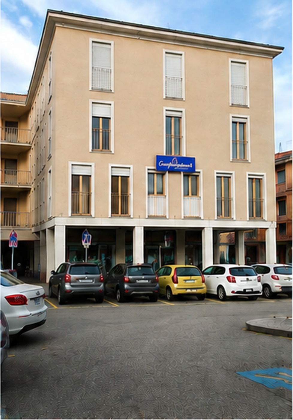 Esterno dello Studentato IDSC in Via Antonio Bonatti a Rovigo